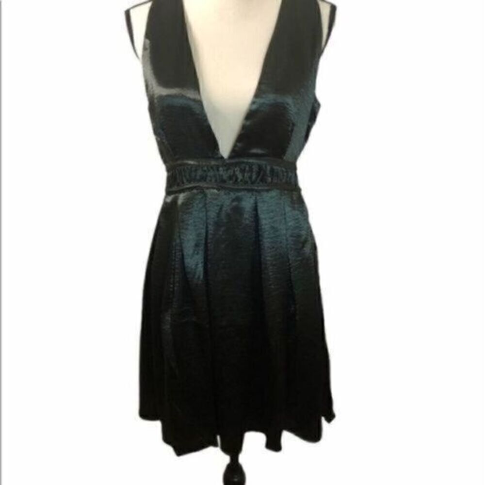 Lost + Wander Jameson Green Satin Fit  Flare M NWT Green